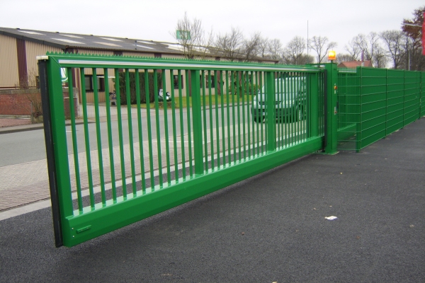 Cantilevered sliding gate