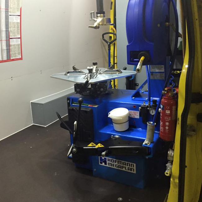 Tyre, Exhaust & Brake Specialists Oxford Buzy Beez Tyres & Exhausts