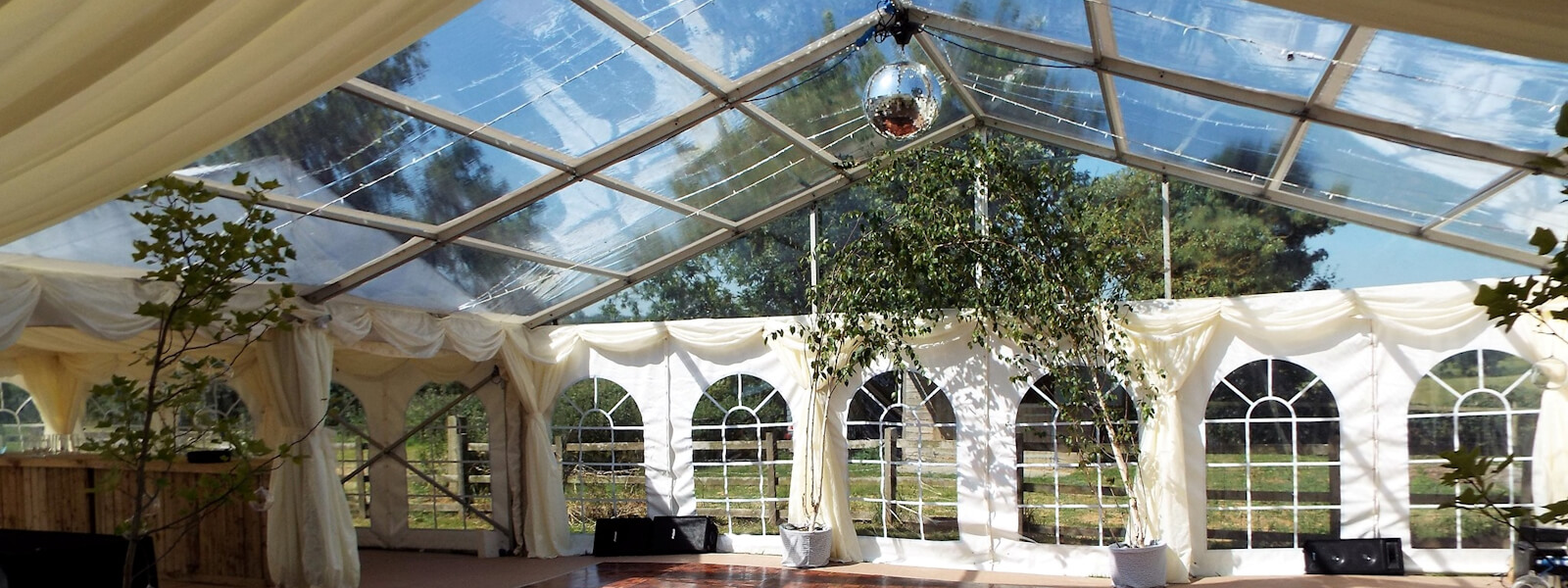 Welcome to D & J Marquees