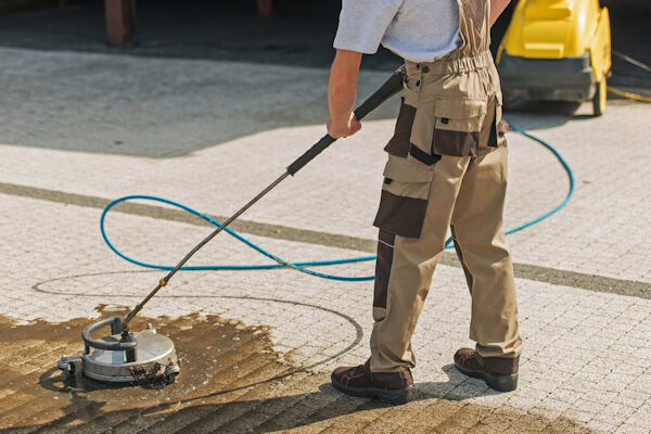 Residential Driveway Washing and Cleaning Using High Pressured Water