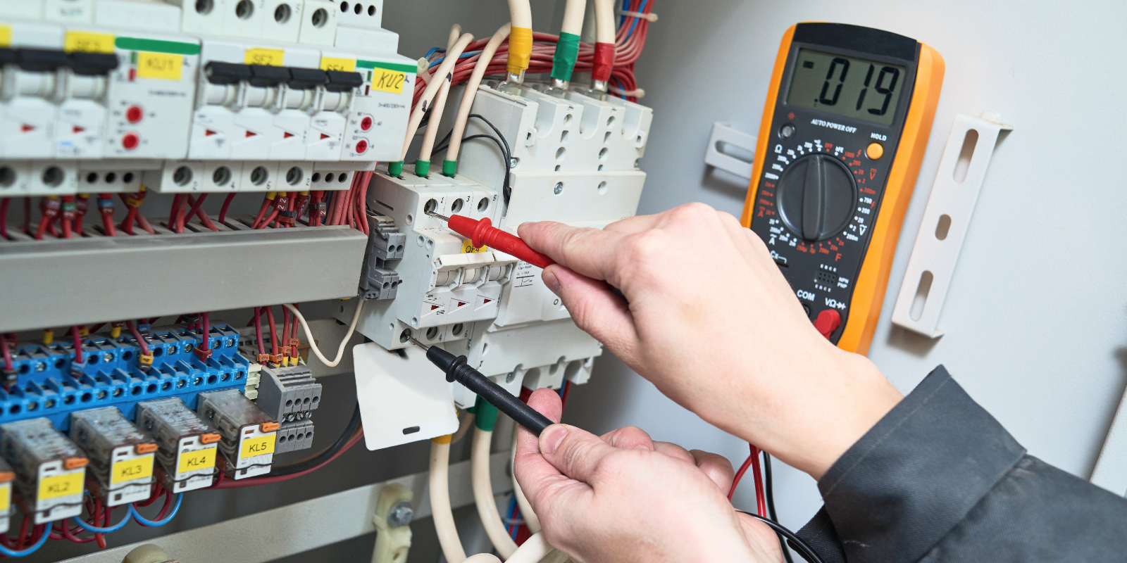 Commercial electrical contractor