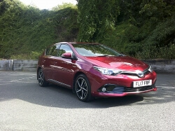 2017 FL17FRF AURIS 1.8 DESIGN HYBRID AUTOMATIC 5 DOOR