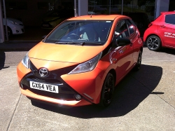 2014 GX64VEA AYGO 1.0 X-CITE AUTOMATIC 5 DOOR