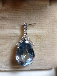 Aquamarine, diamonds and 18ct white gold pendant