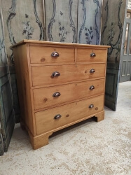 Victorian pine 2/3 chest of drawers cup handles SOLD