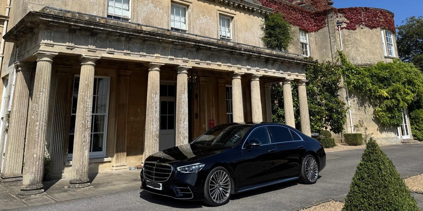 <b>JONNY-ROCKS Luxury Chauffeurs</b><br>MR JONNY ROCKS JONNY-ROCKS Luxury Chauffeurs